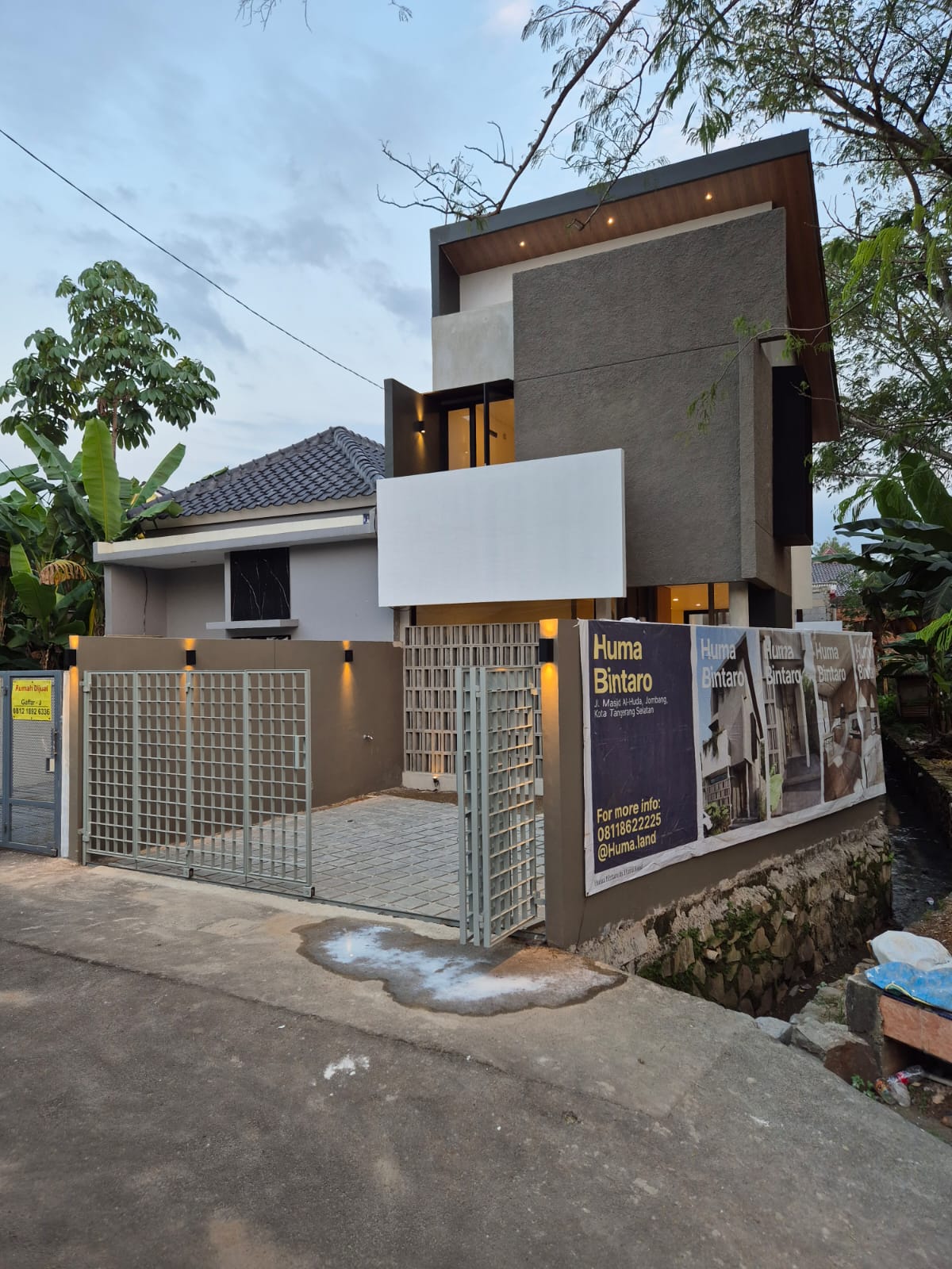 Huma Bintaro 1 — Rumah minimalis modern industrial 120m2